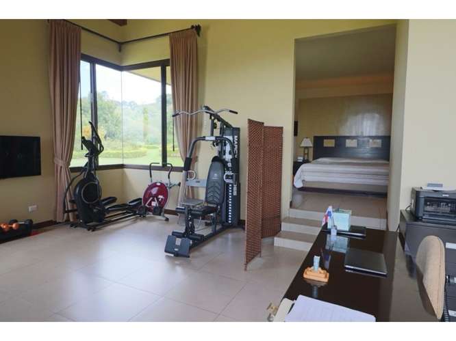 Quinta de lujo con 1,5 hectáreas y vista | San Isidro de Heredia