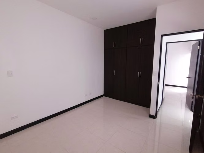 Alquiler apartamento en primer piso  - Imagen 7