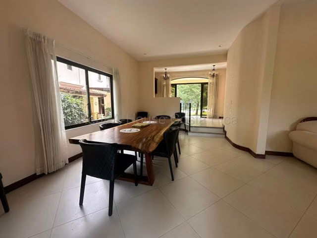 Venta de Casa AMUEBLADA en Mora-Colón. - Imagen 2