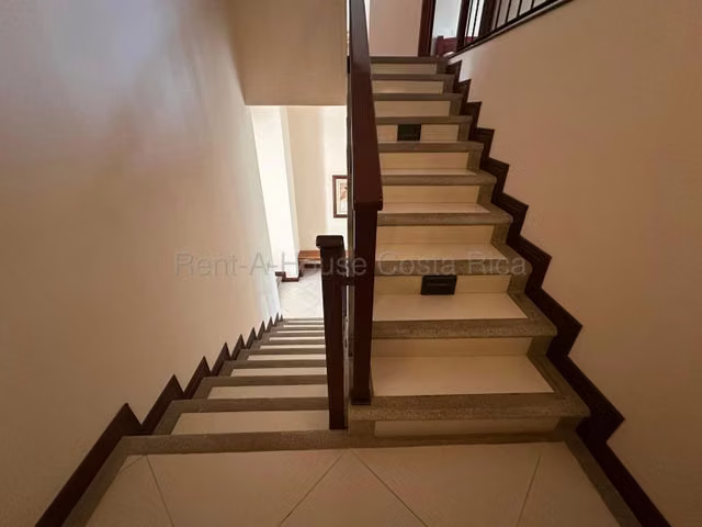 Venta de Casa AMUEBLADA en Mora-Colón. - Imagen 5