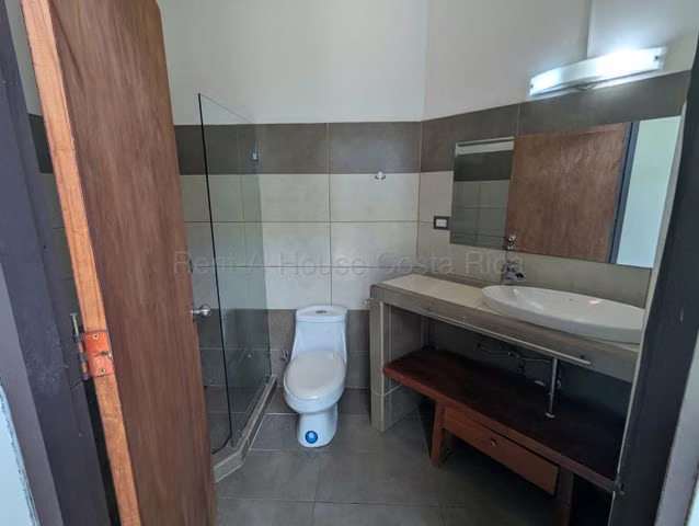Alquiler de Casa en HACIENDA LOS REYES-La Guácima de Alajuela.  - Imagen 5