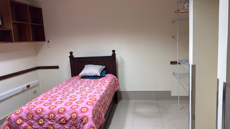 Apartamento SEMI amoblado Uruca medicos, enfermeros y demas personal hospitalario - Imagen 11