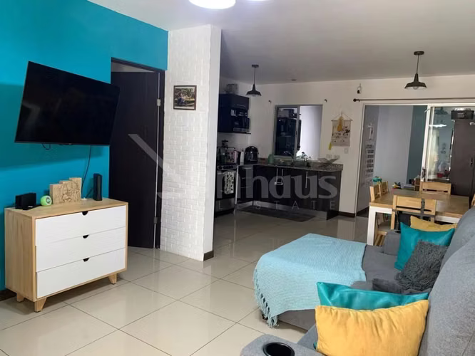 Venta de casa de dos plantas en condominio en Granadilla  - Imagen 3