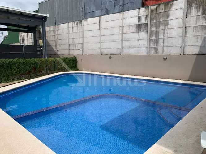 Venta de casa de dos plantas en condominio en Granadilla  - Imagen 9