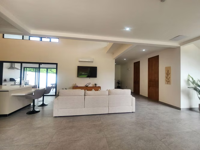 Alquiler de Casa a Estrena en Punta Leona