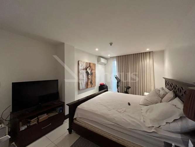 Venta de apartamento esquinero con mezzanina en Santa Ana centro  - Imagen 12