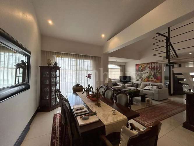 Venta de apartamento esquinero con mezzanina en Santa Ana centro  - Imagen 3