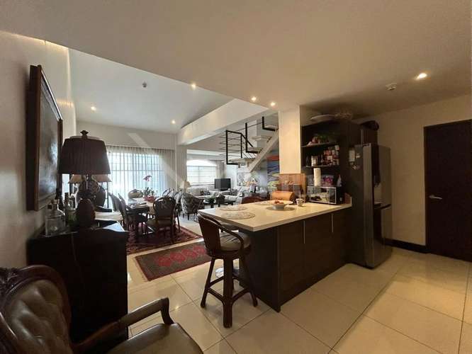 Venta de apartamento esquinero con mezzanina en Santa Ana centro  - Imagen 5