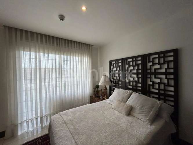 Venta de apartamento esquinero con mezzanina en Santa Ana centro  - Imagen 9