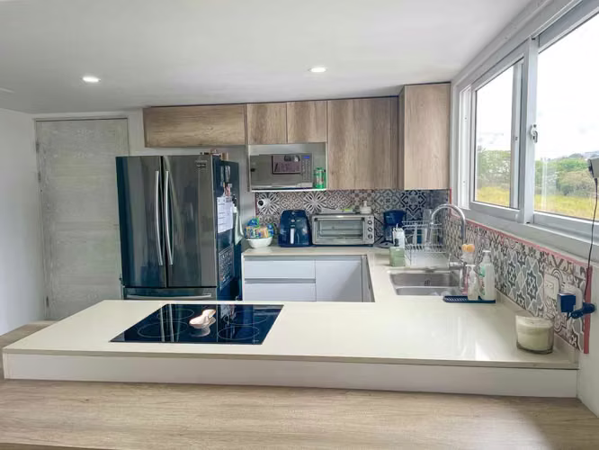 Apartamento con increíble Vista, Amueblado, Ubicación Estratégica (Uruca/Sabana) - Imagen 3