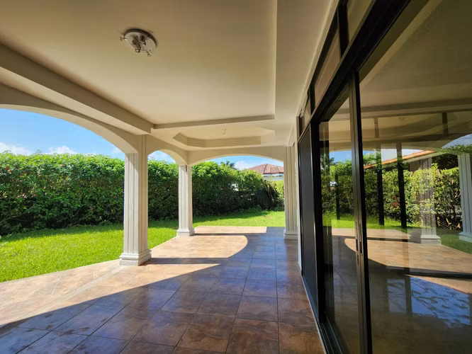 Alquiler de Casa en Valles del Sol - Imagen 4