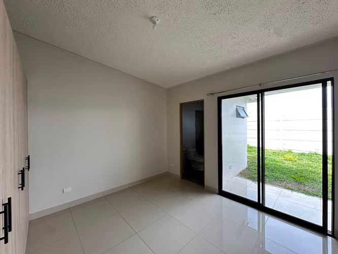 Moravia - Alquiler de Casa Nueva en Condominio - Imagen 15