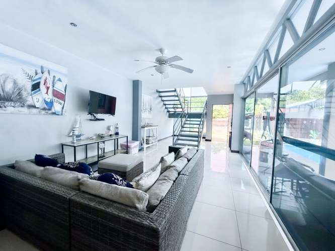 Venta/alquiler casa de playa para inversión cerca de Punta Leona (MV). - Imagen 3