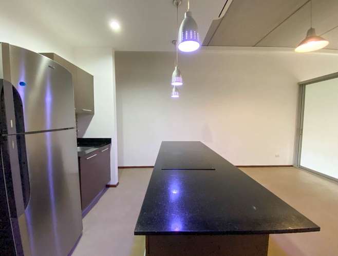 Se Alquila Apartamento de 1 Habitación Condominio Azura Flats Piedades de Santa Ana mas Patio Privado njv01