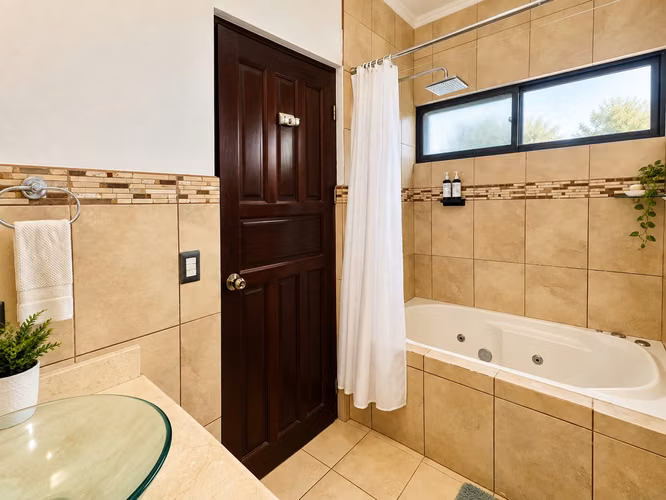 ALQUILER | APARTAMENTO AMUEBLADO EN THE OAKS – LA JOSEFINA, TAMARINDO - Imagen 7
