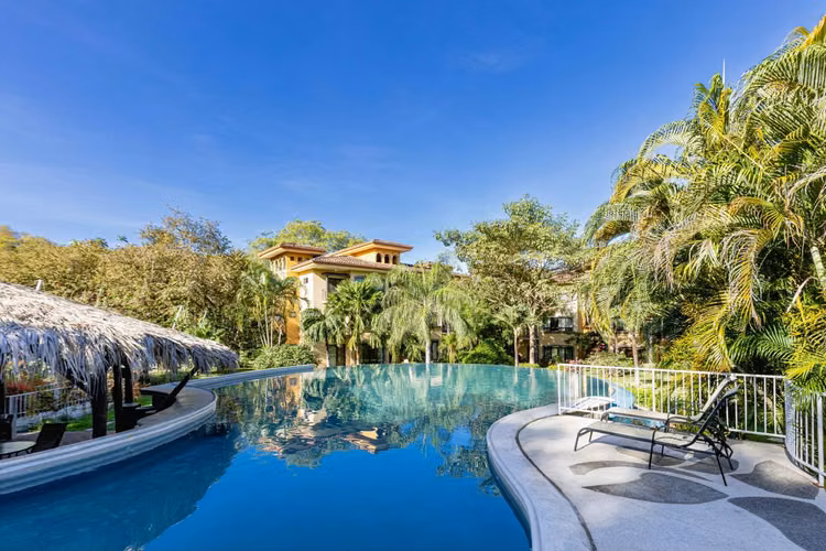 ALQUILER | APARTAMENTO AMUEBLADO EN THE OAKS – LA JOSEFINA, TAMARINDO - Imagen 12