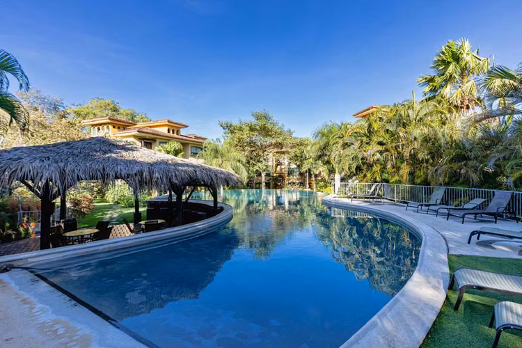 FOR RENT | FULLY FURNISHED APARTMENT IN THE OAKS