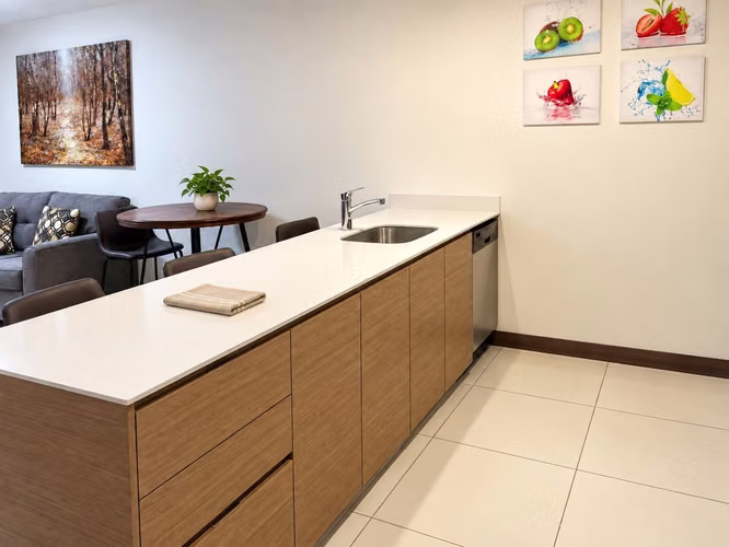 Se Alquila Apartamento Amueblado con Piscina, Gimnasio y Sky Deck