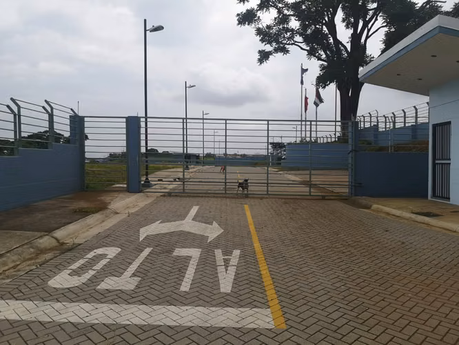De oportunidad, lote comercial esquinero al costado oeste del Hospital de Heredia - Imagen 6