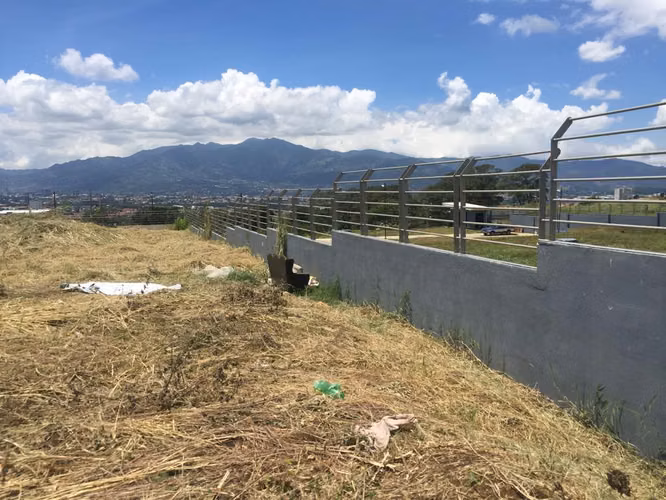 De oportunidad, lote comercial esquinero al costado oeste del Hospital de Heredia - Imagen 8