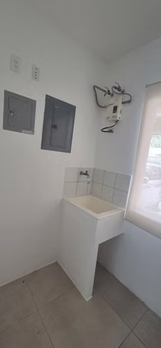Alquilo casa en Ciudad Colón  - Imagen 12