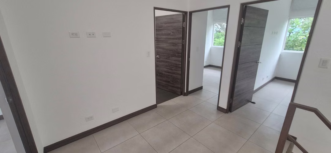 Alquilo casa en Ciudad Colón  - Imagen 6