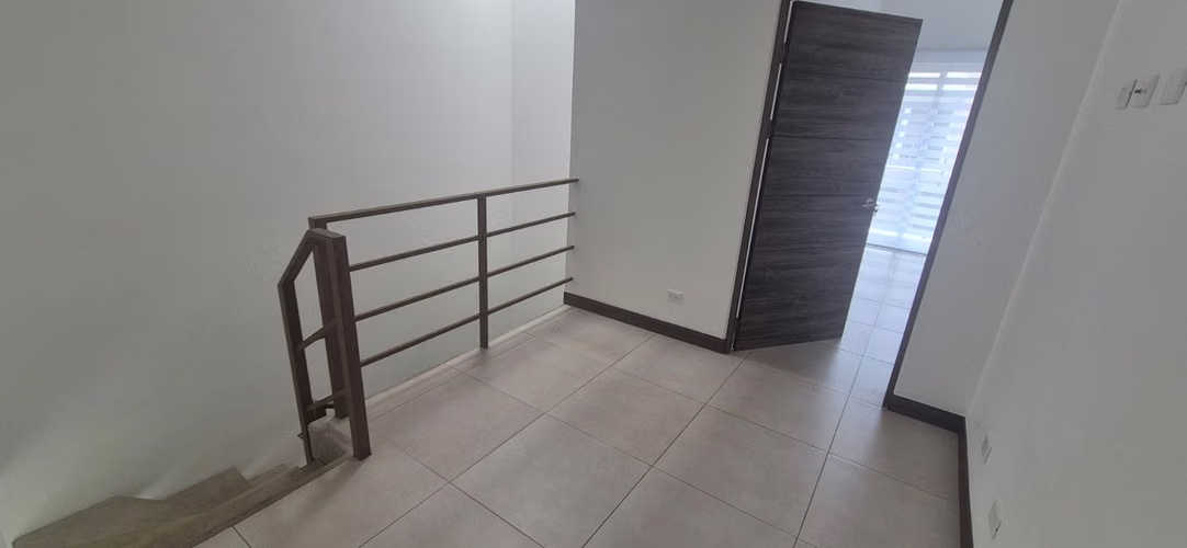Alquilo casa en Ciudad Colón  - Imagen 7