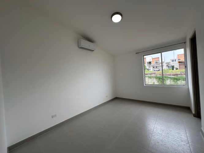 CASA NUEVA EN ALQUILER CONDOMINIO HACIENDA EL CAFETO, LA RIBERA DE BELÉN - Imagen 9
