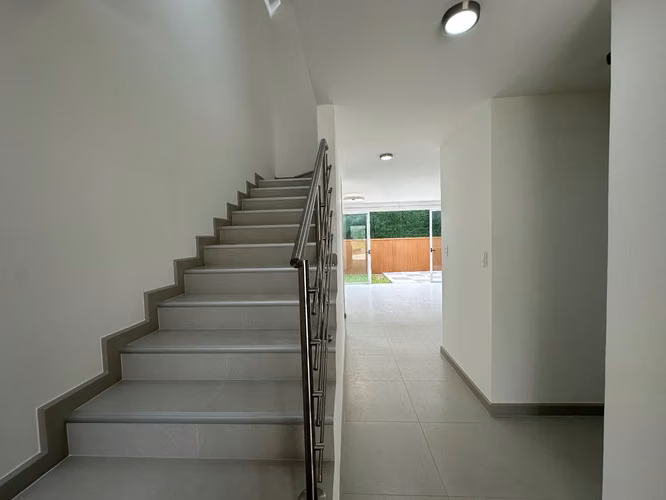 CASA NUEVA EN ALQUILER CONDOMINIO HACIENDA EL CAFETO, LA RIBERA DE BELÉN - Imagen 8
