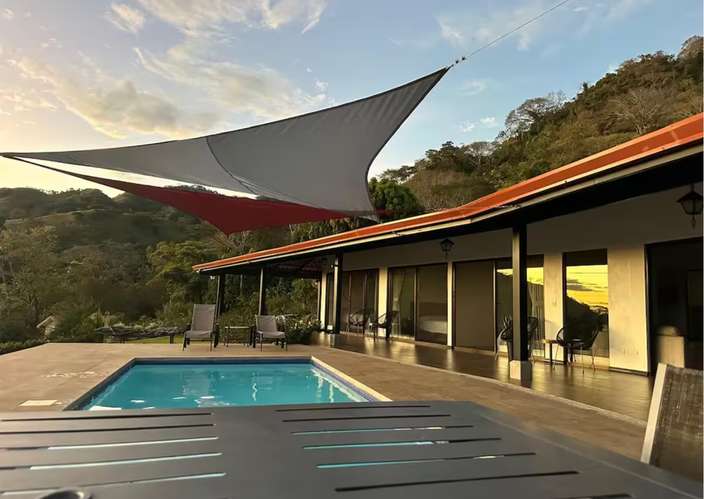 Mountain House with Private Pool for Rent - Escobal, Alajuela