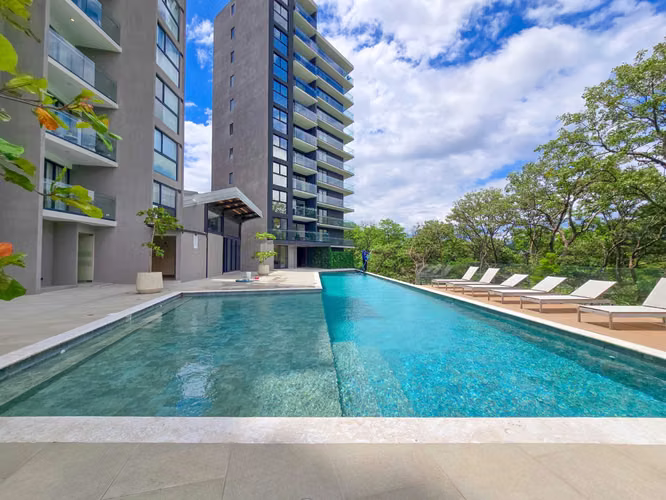 Apartamento esquinero full amueblado en Torre Soho Paradisus Rohrmoser - Imagen 10