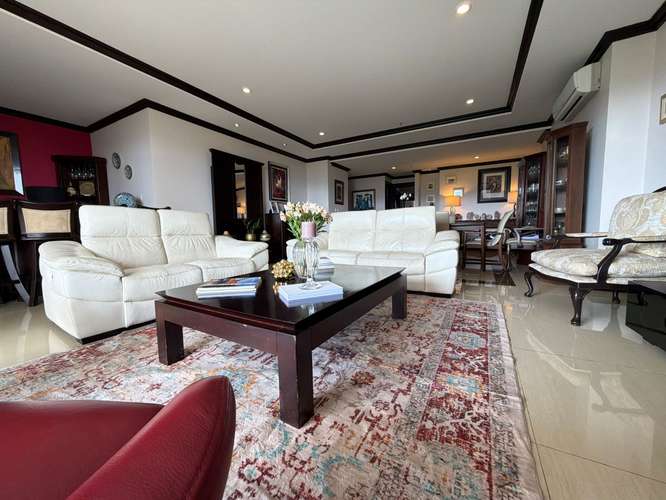 ALQUILER APARTAMENTO PREMIUM DE 218 m² | PISO 13 | TORRES DEL LAGO, SABANA SUR | US$3.750 mensuales