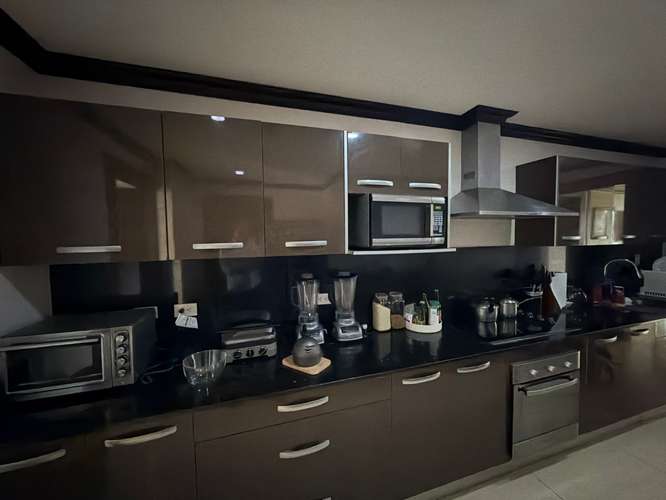ALQUILER APARTAMENTO PREMIUM DE 218 m² | PISO 13 | TORRES DEL LAGO, SABANA SUR | US$3.750 mensuales