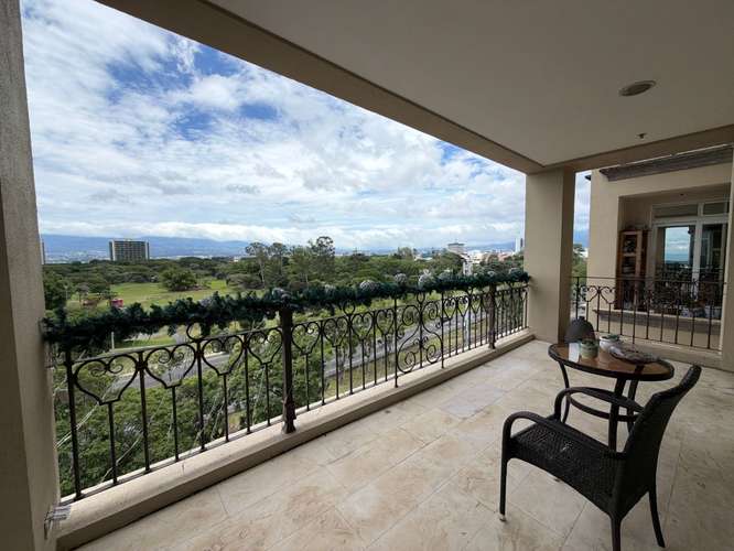 ALQUILER APARTAMENTO PREMIUM DE 218 m² | PISO 13 | TORRES DEL LAGO, SABANA SUR | US$3.750 mensuales