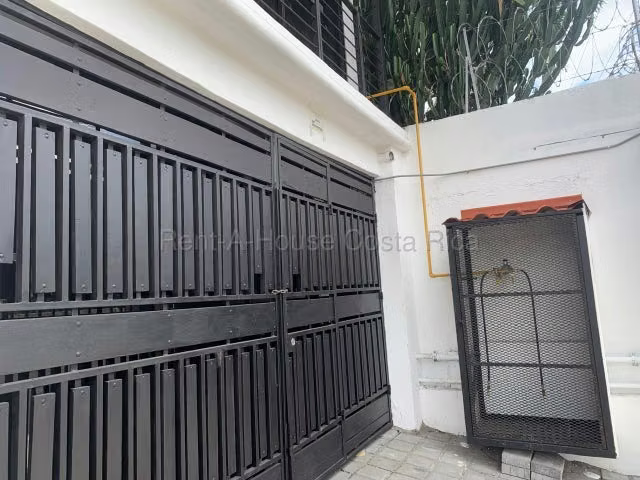 Venta de Edificio en Rohrmoser. RAH 27-722 OPORTUNIDAD ÚNICA