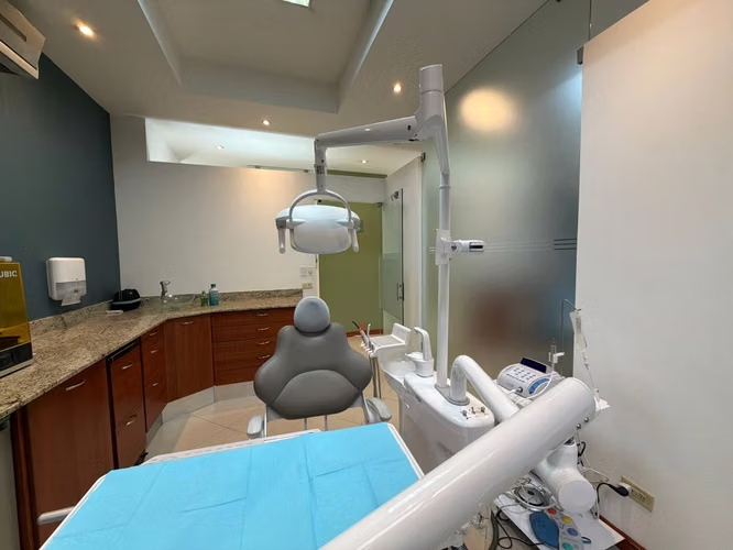 Dental clinic for Sale or Rental - Escazú, near Plaza Paco
