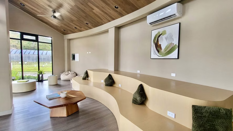 Venta de lote plano en condominio Santa Ana Centro. - Imagen 9