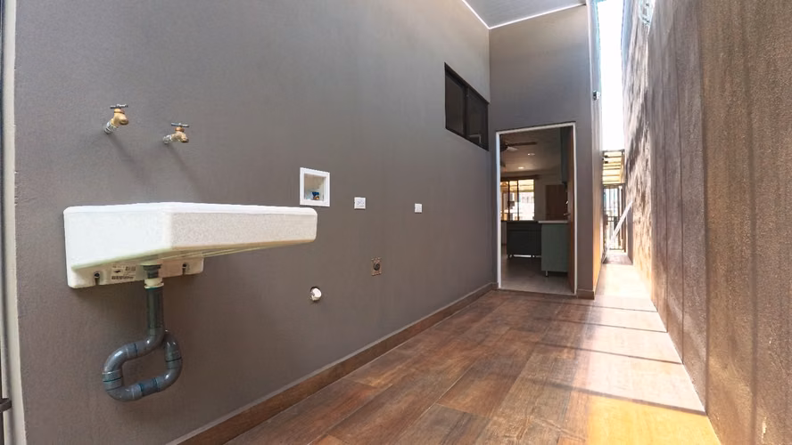 Se alquila casa nueva dentro del Condominio Real Ojo de Agua, en La Cañada. - Imagen 16