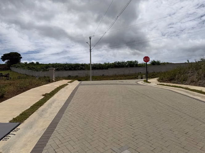 Venta de lote en Condominio Perez, Tres Ríos. - Imagen 11