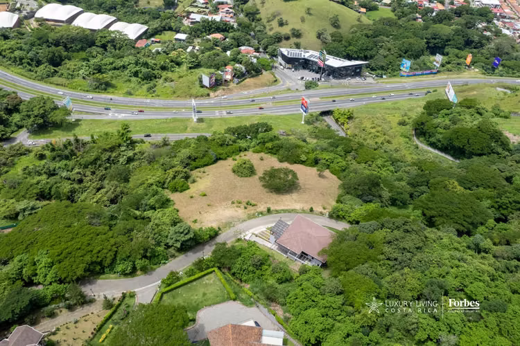 20633 - Lote para inversión familiar en condominio de lujo Villa Real  - Imagen 5