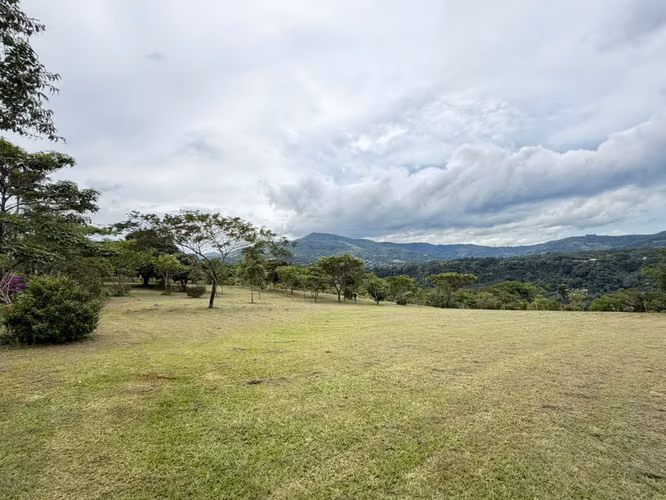 VENTA DE LOTE EN LA GUACIMA DE ALAJUELA  - Imagen 5
