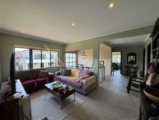 En venta casa de lujo en condominio Puerta de Hierro. Santa Ana. - Imagen 10