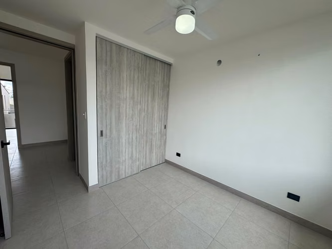 Condominio NUEVO tres dormitorios y patio espacioso en Lindora