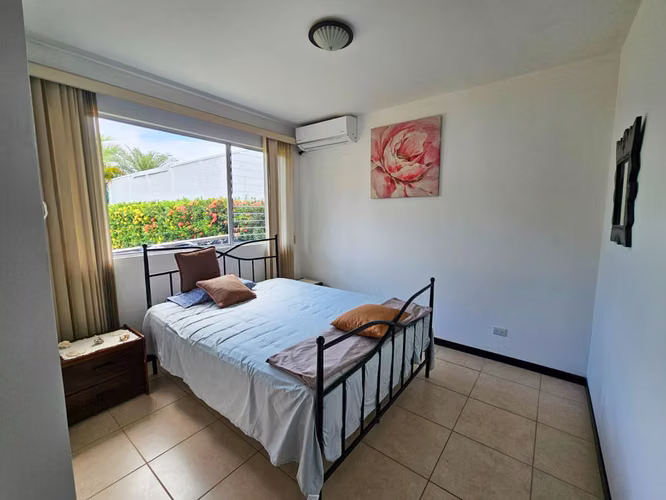 Casa en Málaga Bejuco | Amplio Patio, 3 Habitaciones - Imagen 8