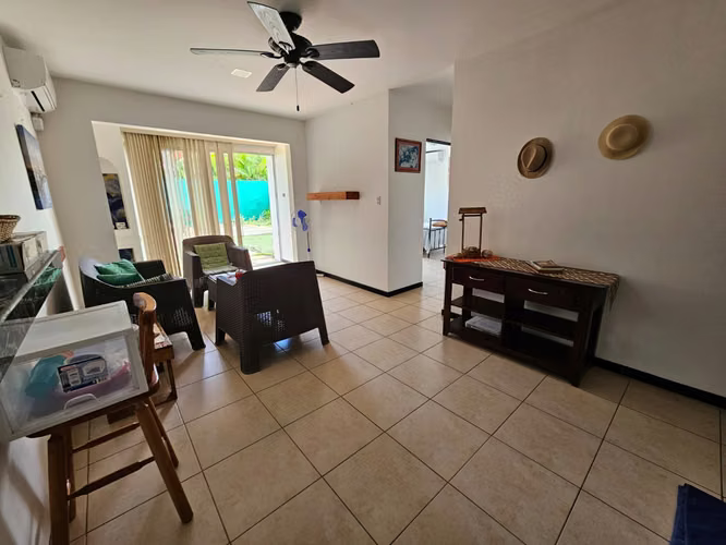 Casa en Málaga Bejuco | Amplio Patio, 3 Habitaciones - Imagen 3