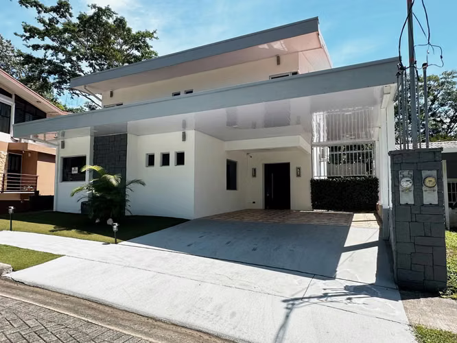 Alquiler Casa de moderna, Condominio Bosques del Sol, Orotina, Alajuela (FAU) - Imagen 1