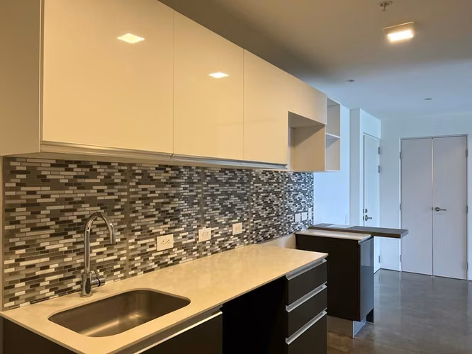 SE ALQUILA APARTAMENTO DE 1 HABITACIÓN, 50 m² Y 1 PARQUEO EN ICONNIA | SABANA NORTE, SAN JOSÉ - Imagen 4