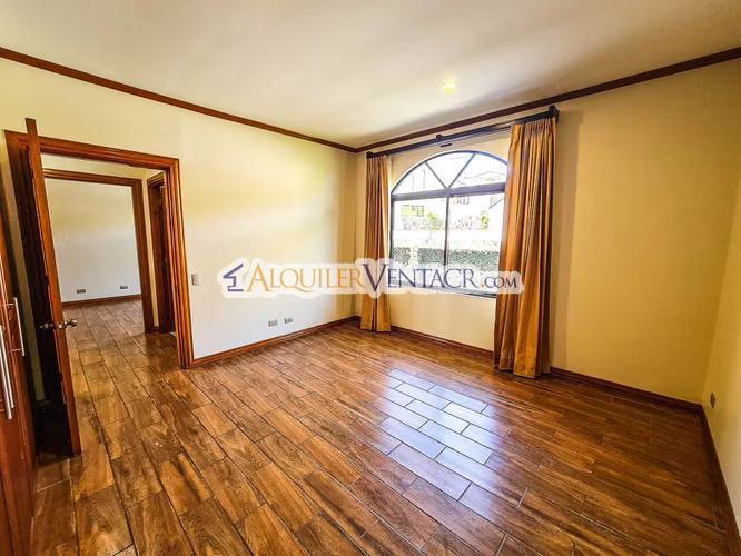 Condo de 350 m2 con full vista y terraza en Guachipelín Escazú - Imagen 6