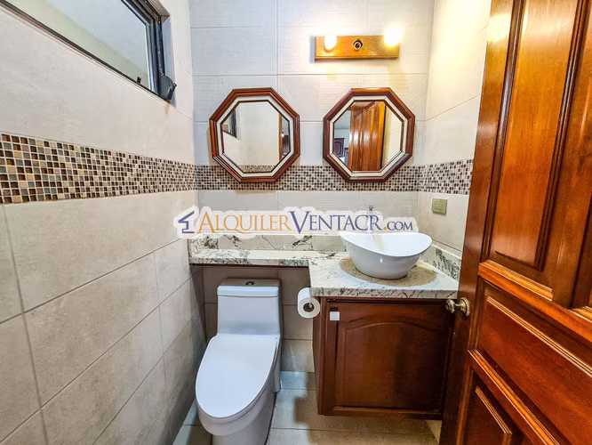 Condo de 350 m2 con full vista y terraza en Guachipelín Escazú - Imagen 12