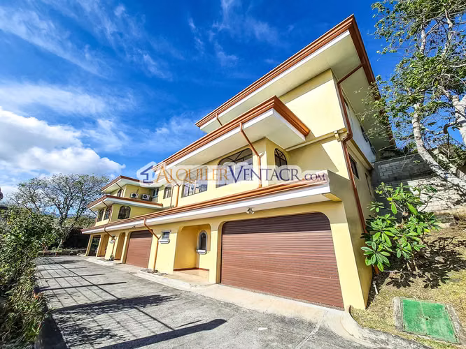 Condo de 350 m2 con full vista y terraza en Guachipelín Escazú - Imagen 1